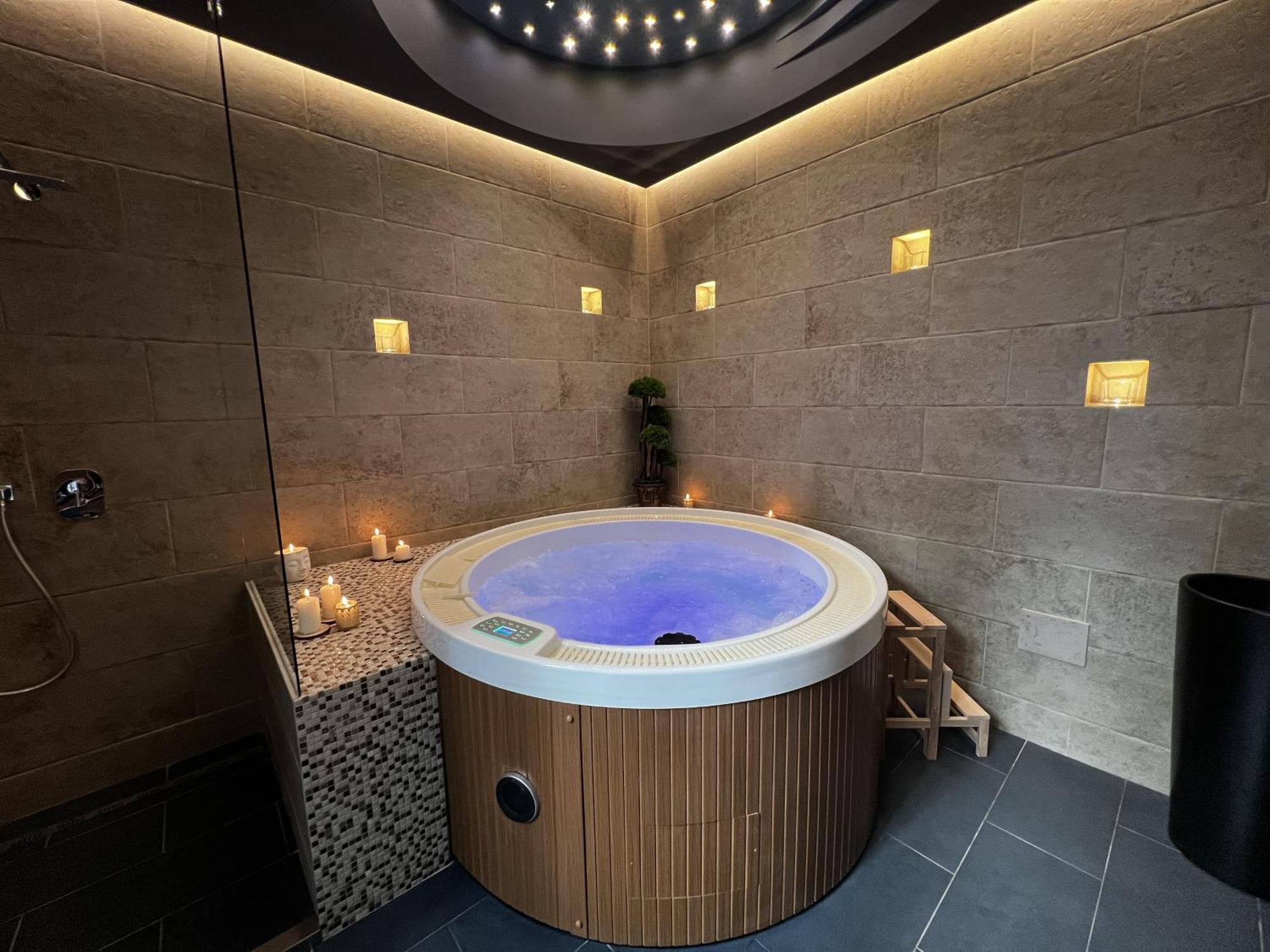 La Maison Coloniale Suite E Zona Wellness Free Кальярі Екстер'єр фото